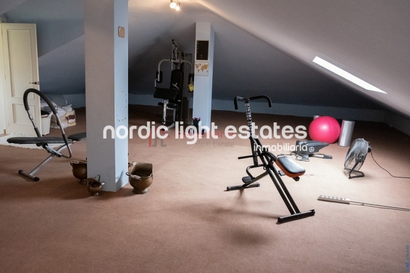 Propiedades similares Villa con gym, garaje, jacuzzi y jardines en Torrox Costa