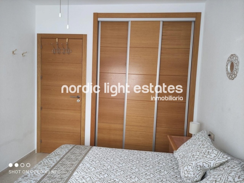Apartamento económico con gran patio 