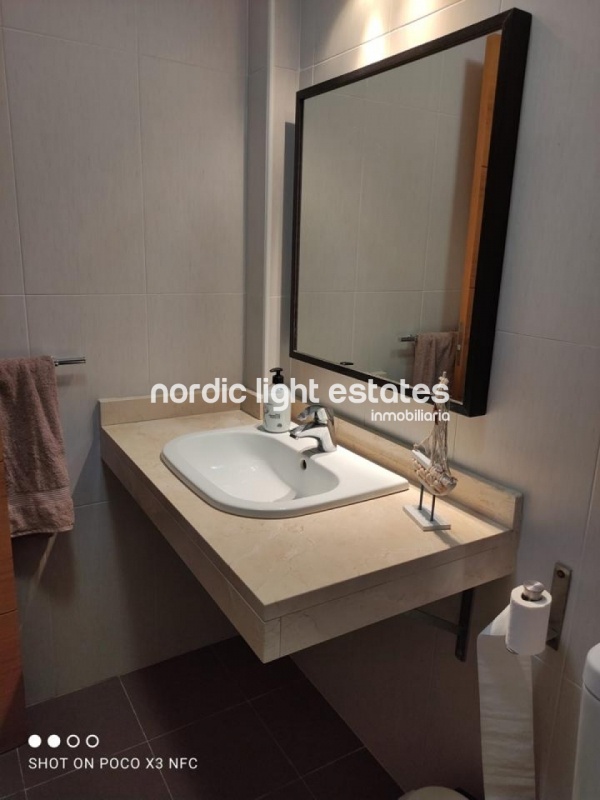 Apartamento económico con gran patio 