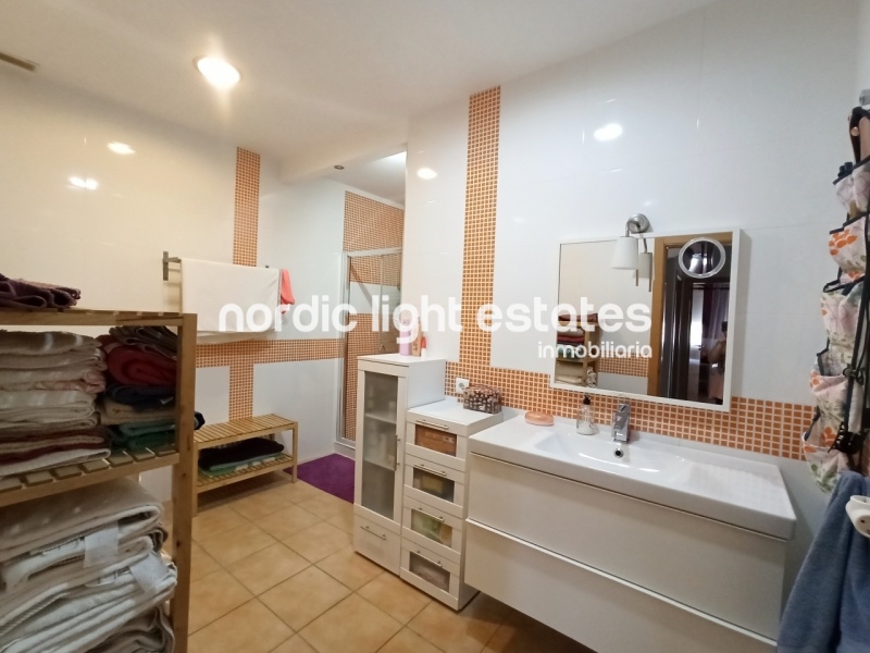 Attached house with private pool in Frigiliana 