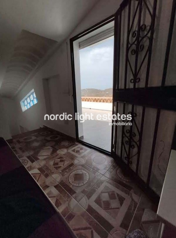 Larga temporada. Villa de campo con piscina en Frigiliana