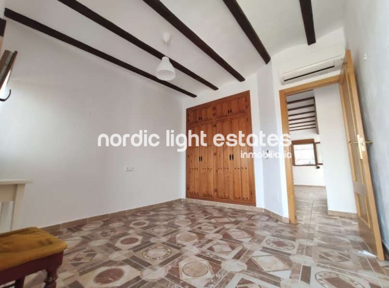 Larga temporada. Villa de campo con piscina en Frigiliana