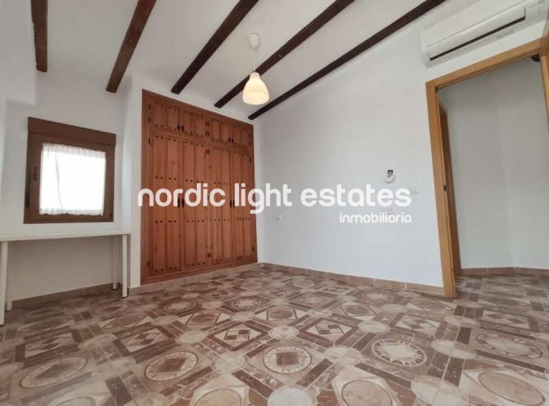 Larga temporada. Villa de campo con piscina en Frigiliana