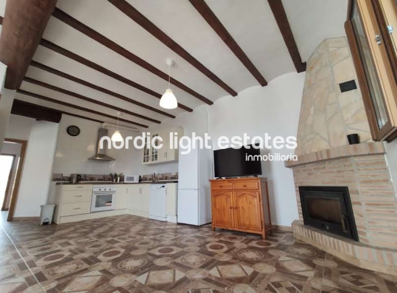 Larga temporada. Villa de campo con piscina en Frigiliana