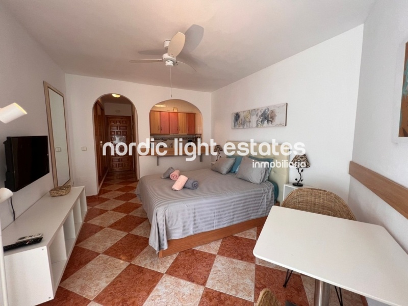Estudio en Nerja. Primera línea de playa