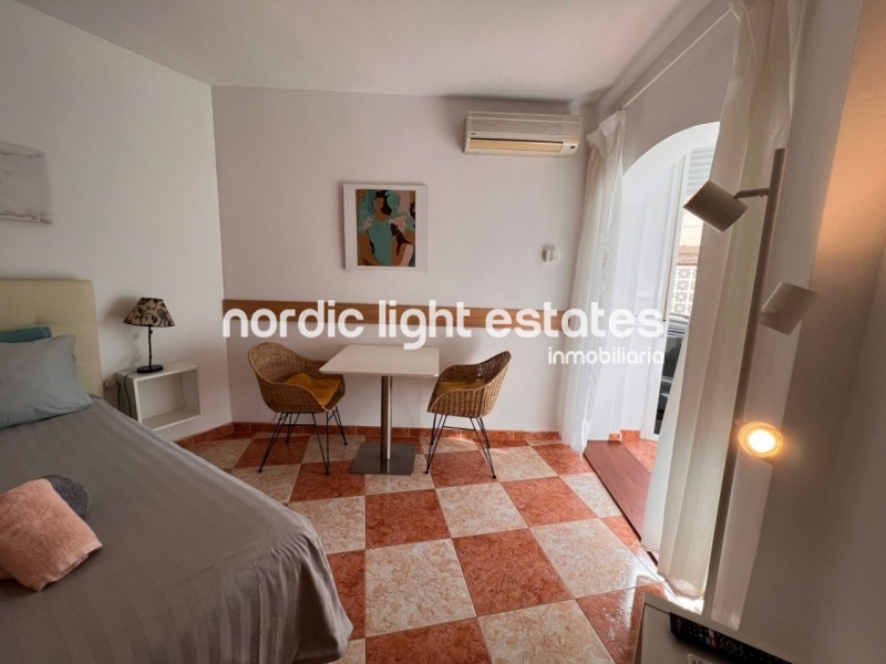 Estudio en Nerja. Primera línea de playa