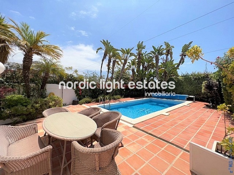 Propiedades similares Impresionante villa en Nerja 4 dormitorios