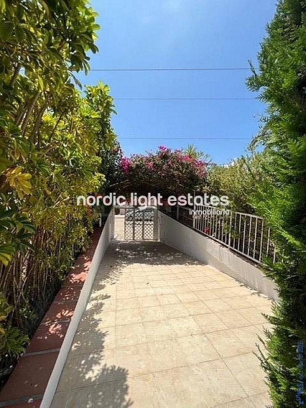 Propiedades similares Impresionante villa en Nerja 4 dormitorios