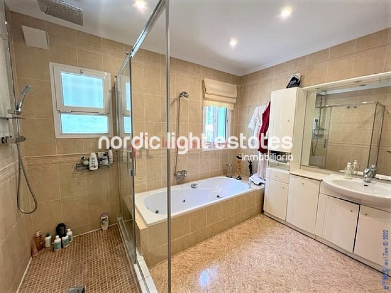 Propiedades similares Impresionante villa en Nerja 4 dormitorios