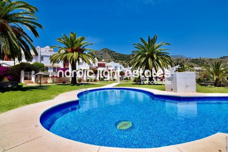 Propiedades similares Impresionante villa en Nerja 4 dormitorios