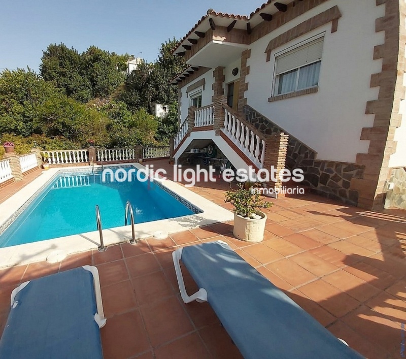 Propiedades similares Amplia villa de campo cerca de Nerja