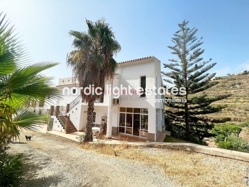 Huge complex of 5 properties