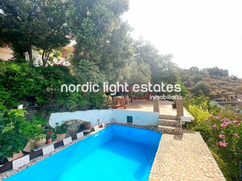 Huge complex of 5 properties