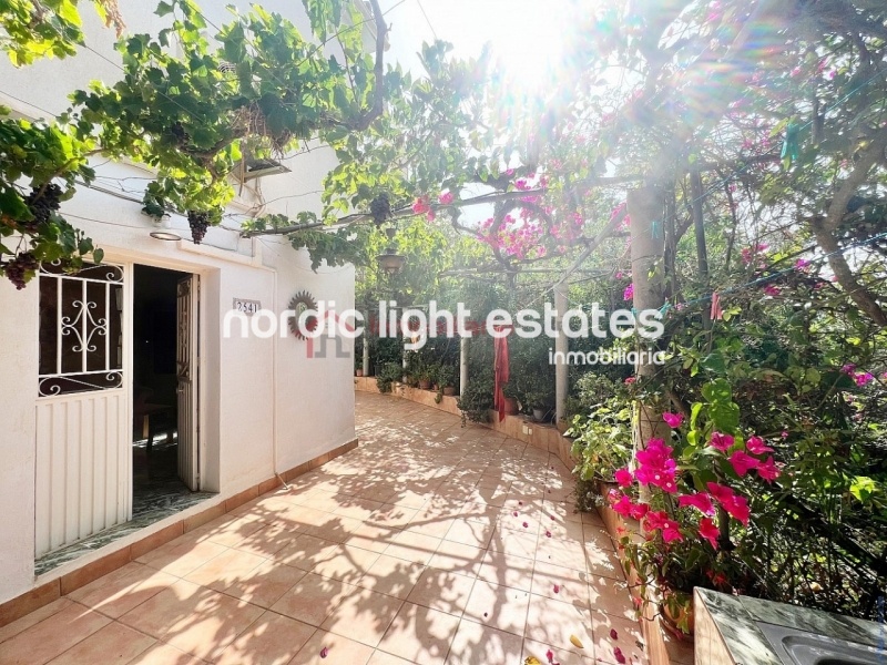 Huge complex of 5 properties