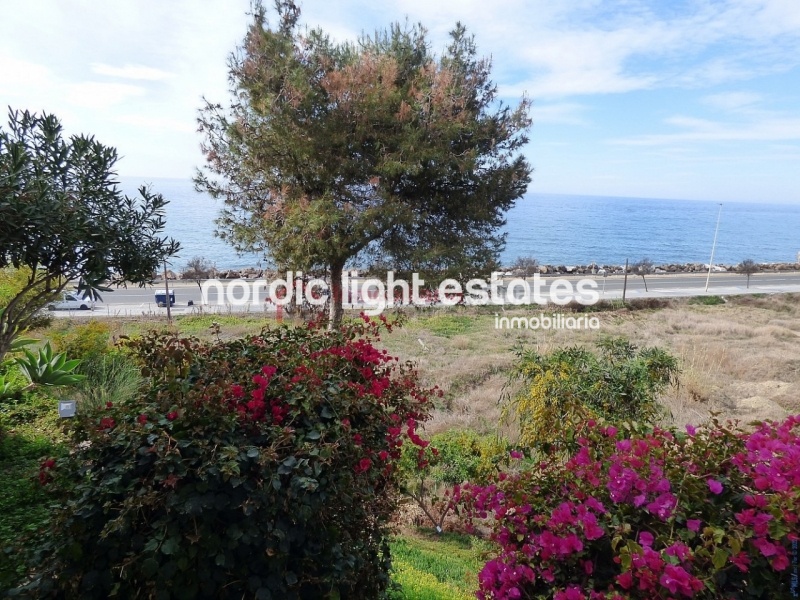 Terraced house with sea views in Mezquitilla 