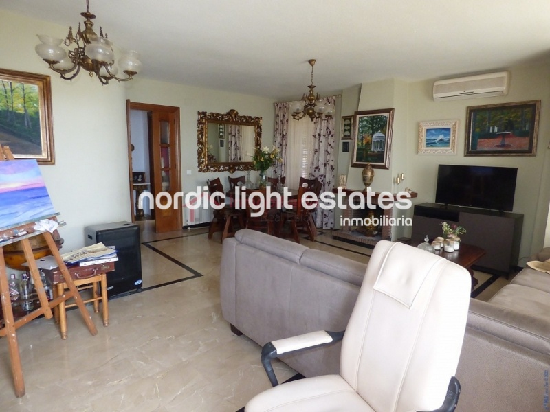 Terraced house with sea views in Mezquitilla 