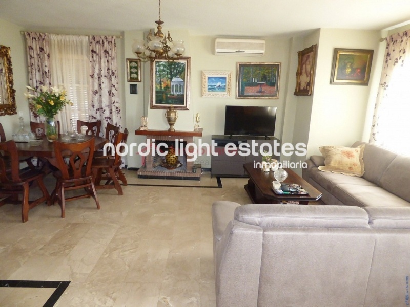 Terraced house with sea views in Mezquitilla 