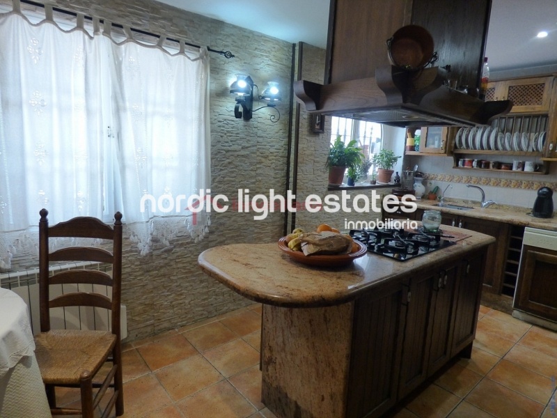 Terraced house with sea views in Mezquitilla 