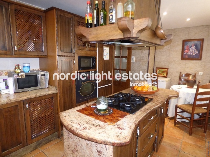 Terraced house with sea views in Mezquitilla 