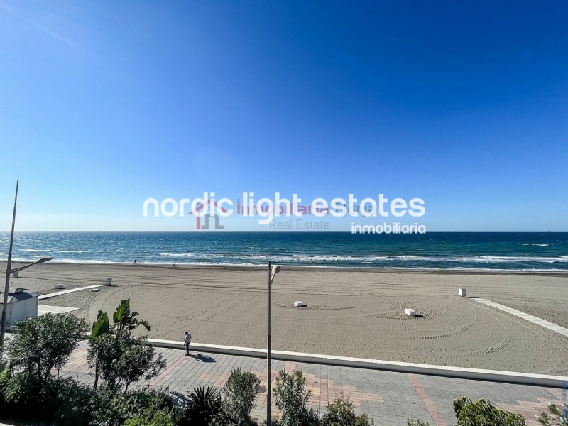 Seafront penthouse in Torrox Costa