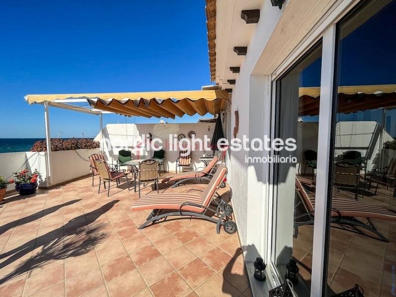Seafront penthouse in Torrox Costa