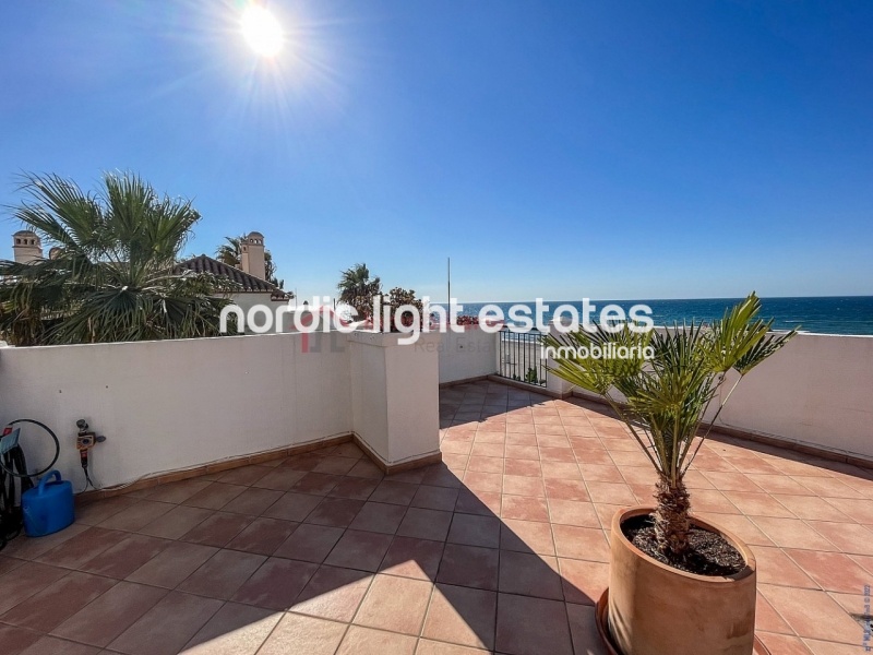 Seafront penthouse in Torrox Costa