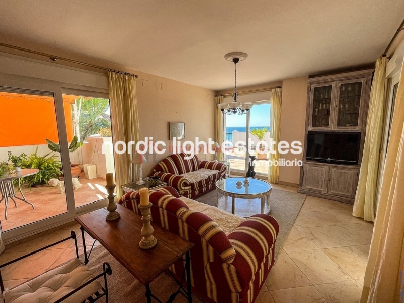 Seafront penthouse in Torrox Costa
