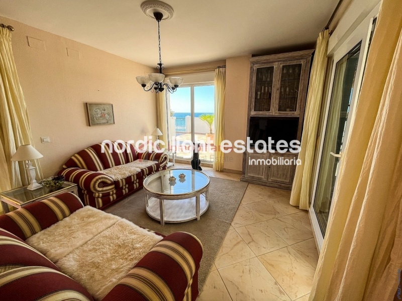 Seafront penthouse in Torrox Costa