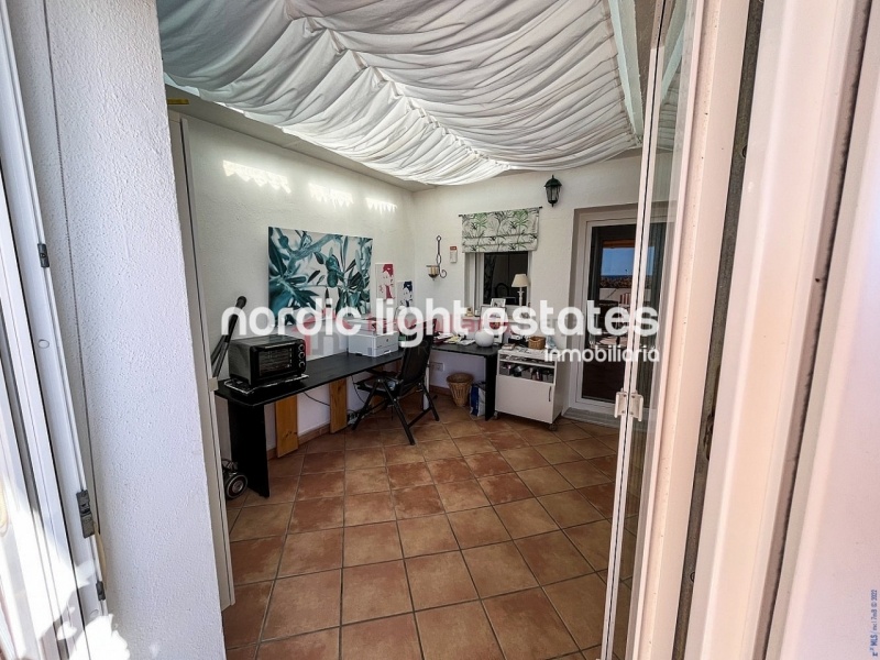 Seafront penthouse in Torrox Costa