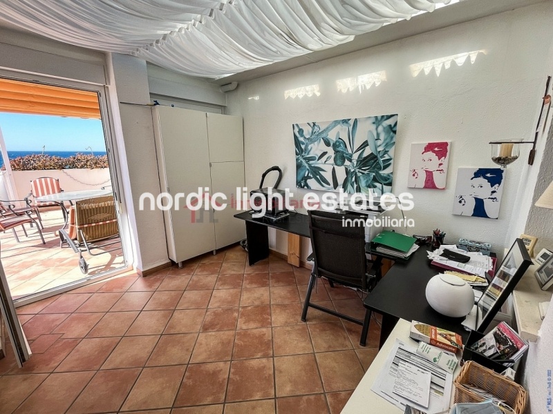 Seafront penthouse in Torrox Costa