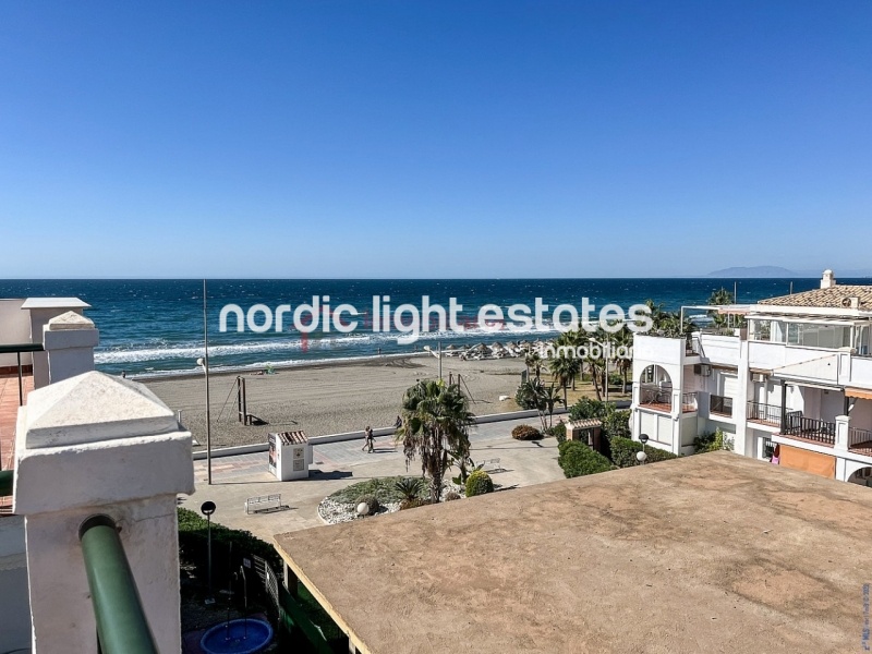 Seafront penthouse in Torrox Costa