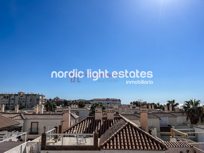 Seafront penthouse in Torrox Costa