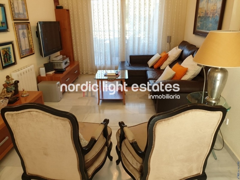 Great terraced house with garage + large storage room