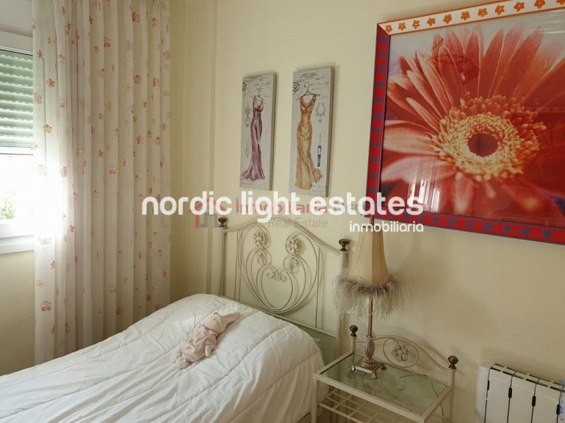 Great terraced house with garage + large storage room