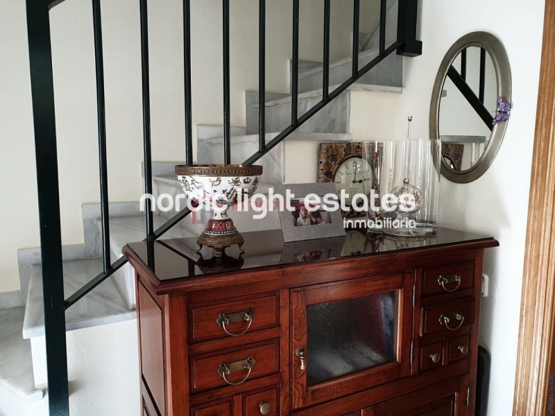 Great terraced house with garage + large storage room