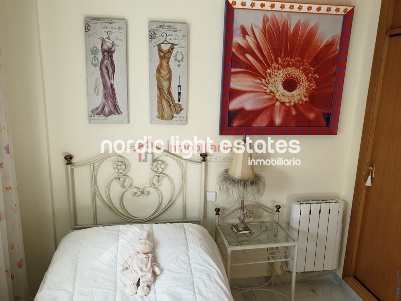 Great terraced house with garage + large storage room