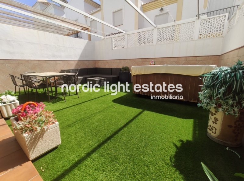 Propiedades similares Magnifica casa de 4 dormitorios y cochera grande en Nerja 