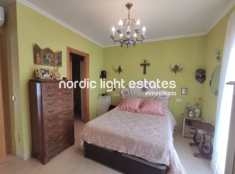 Propiedades similares Magnifica casa de 4 dormitorios y cochera grande en Nerja 