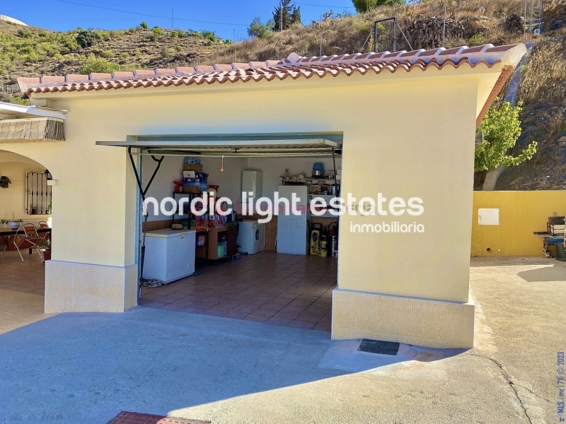 Propiedades similares Estupenda Villa de Campo a Solo un Minuto del Pueblo de Algarrobo