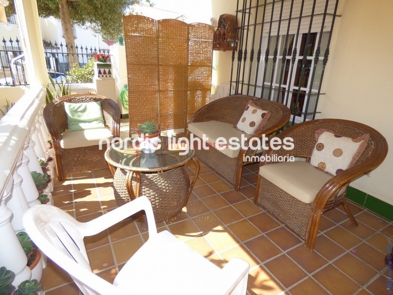 Villa con 6 dormitorios, jardín y piscina