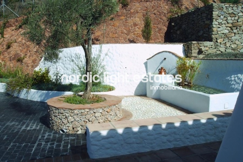Detached country villa in Frigiliana