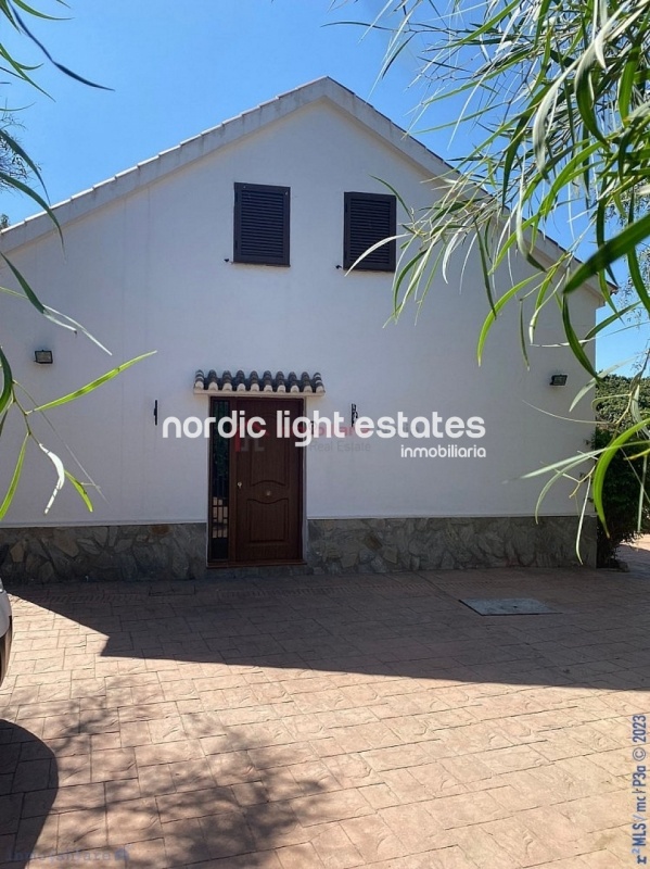 Propiedades similares Gran casa de campo con un terreno de 4.000m2
