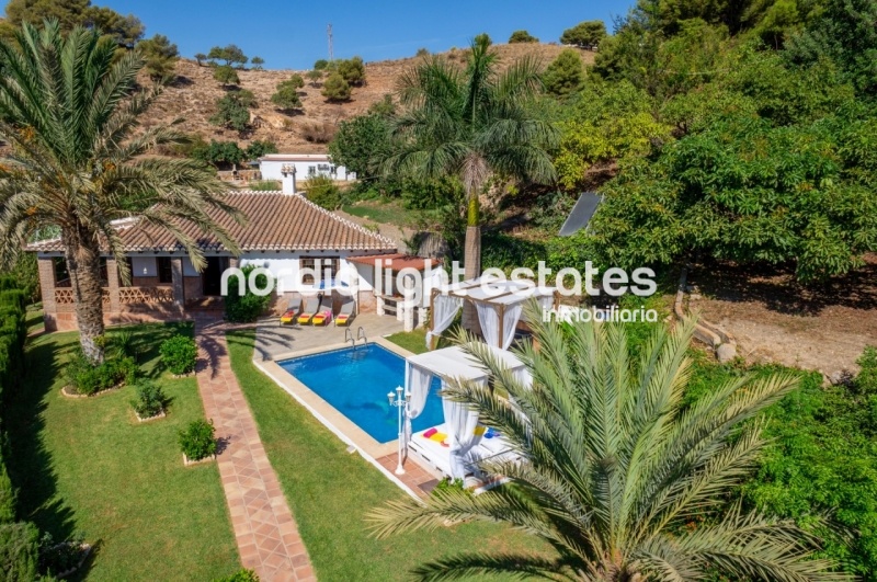 Propiedades similares Fantástica villa entre Nerja y Frigiliana para alquiler de invierno 2025/26