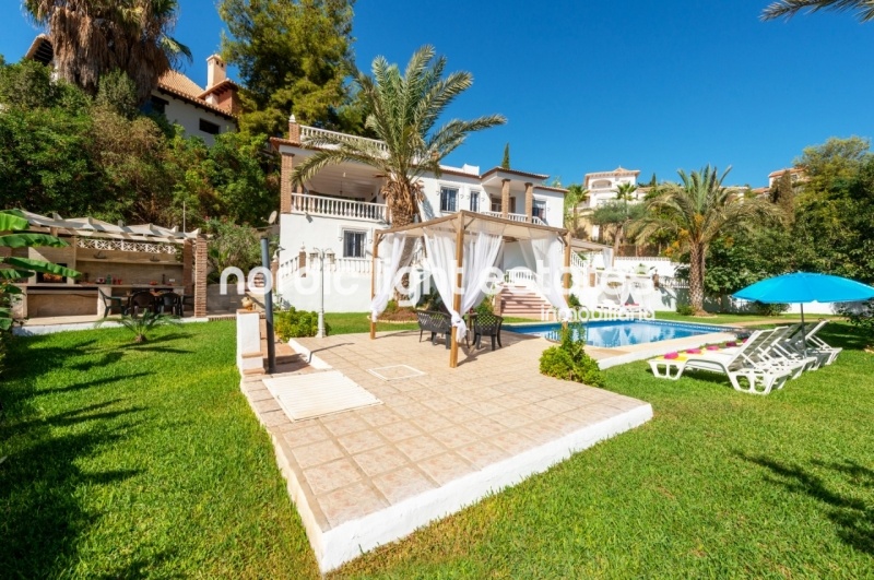 Similar properties Gorgeous villa for winter let 2024/25 / 2 apartments