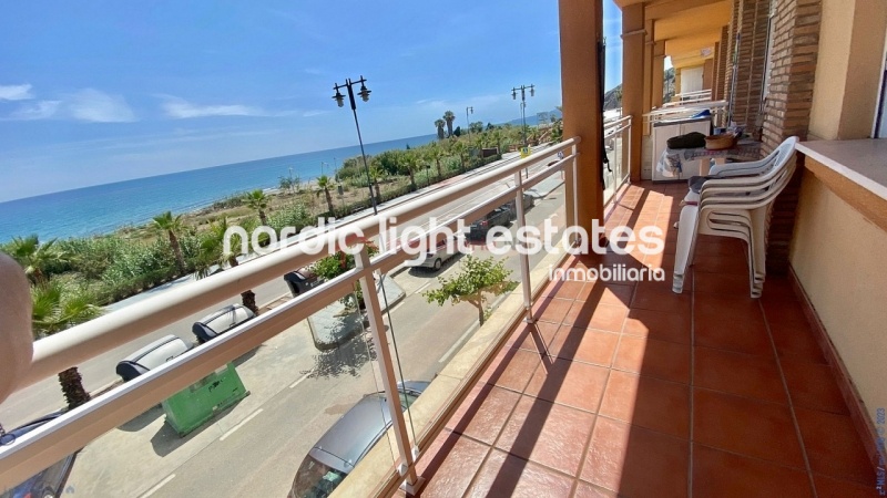 Apartment first line of the beach