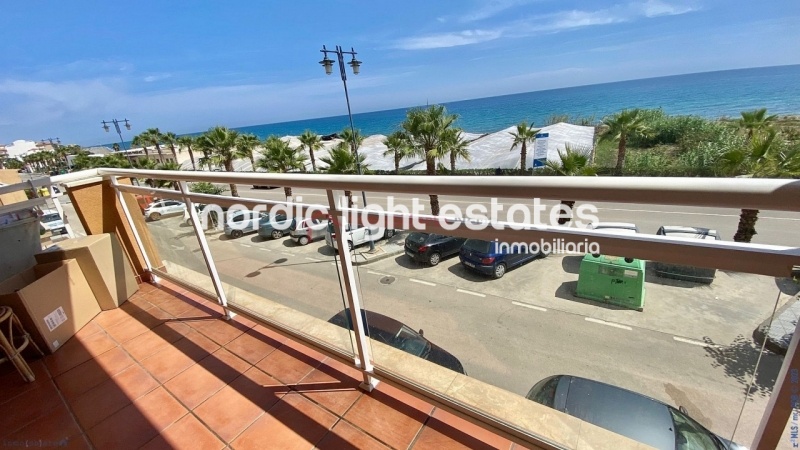 Apartment first line of the beach