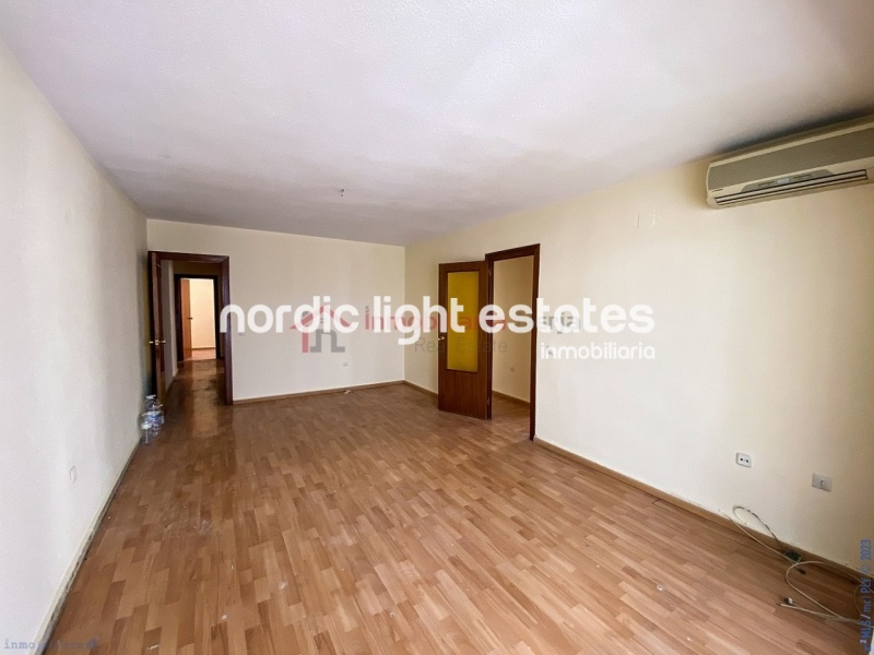 4bedroomed apartment next to the hospital Civil