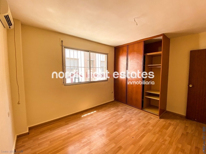 4bedroomed apartment next to the hospital Civil