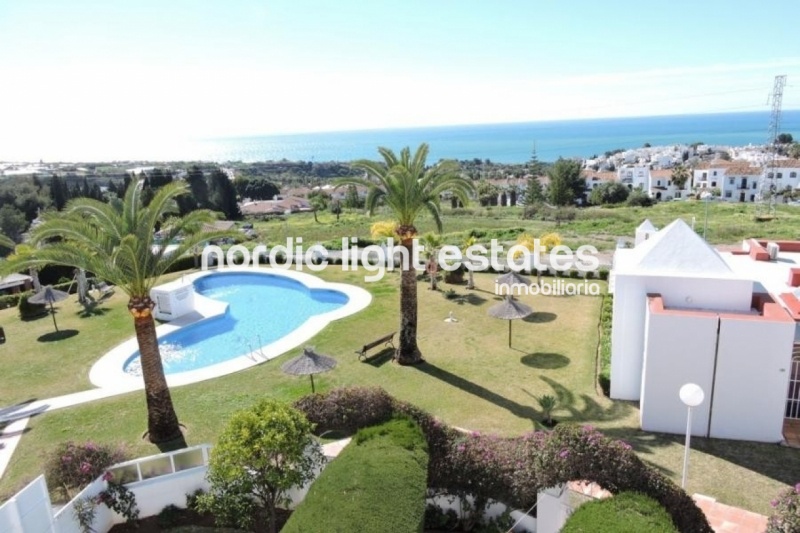 Terraced house in the urbanisation La Alambra