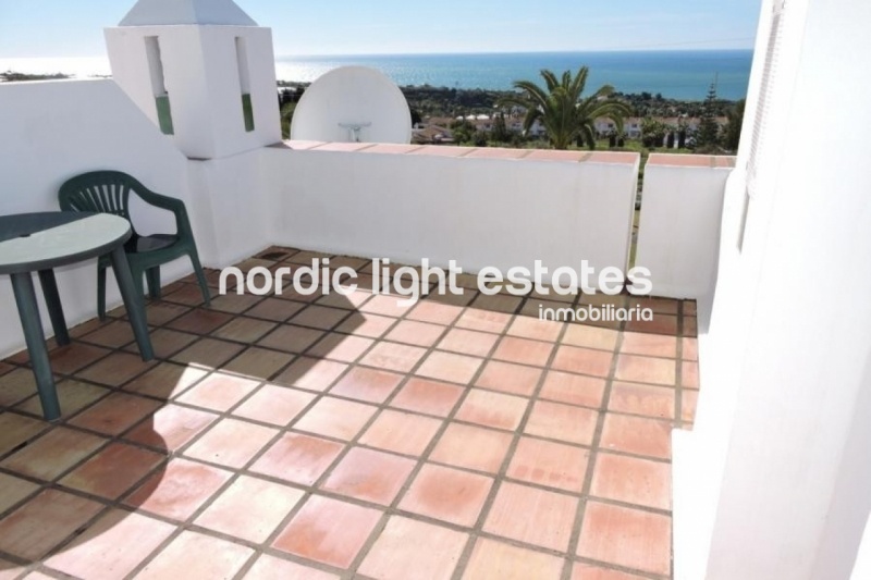 Terraced house in the urbanisation La Alambra